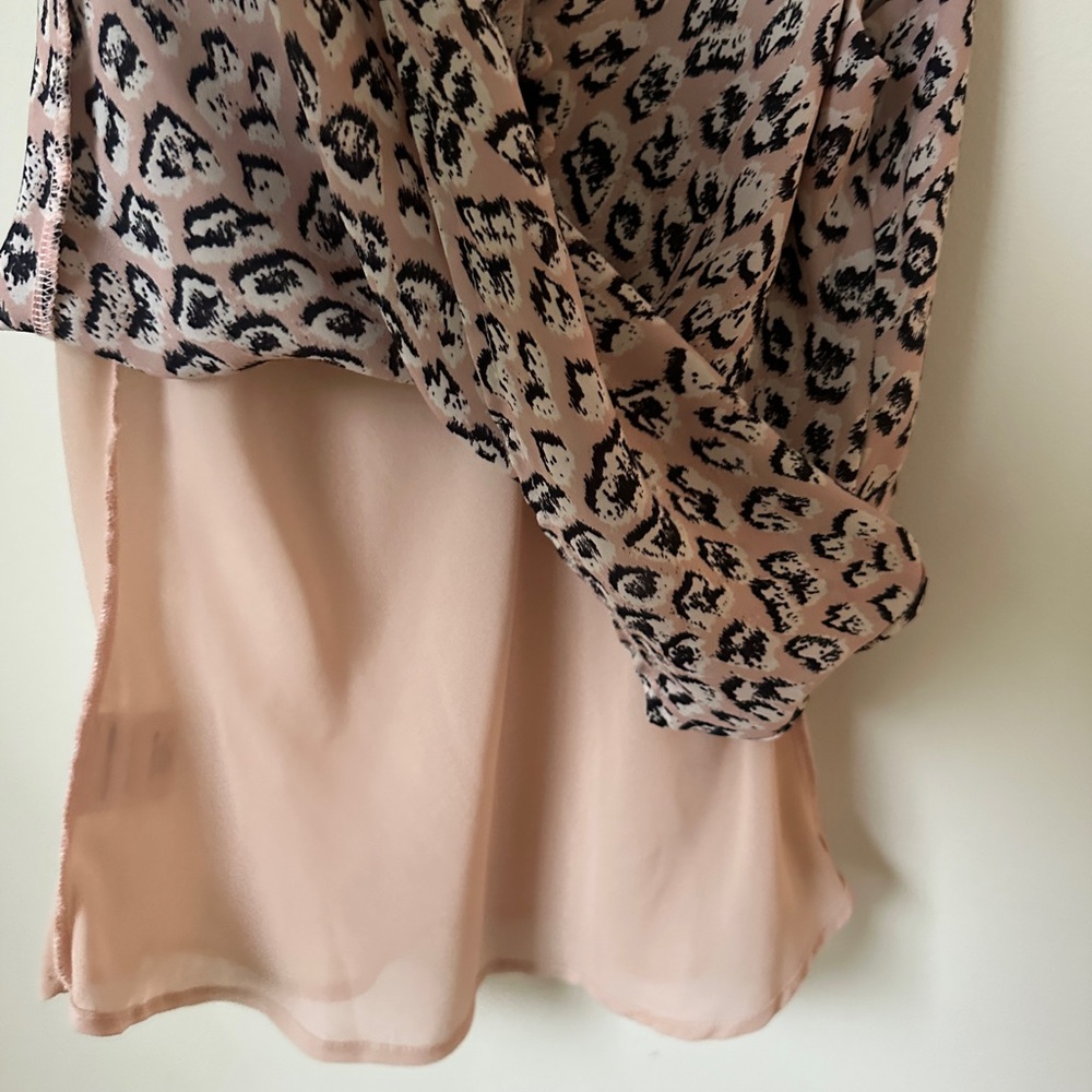 ASTR the Label Cowl Drape Adjustable Camisole with buttons BLUSH LEOPARD - Picture 7 of 9